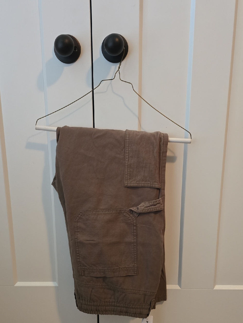 Women's Casual Cargo Pants in Taupe